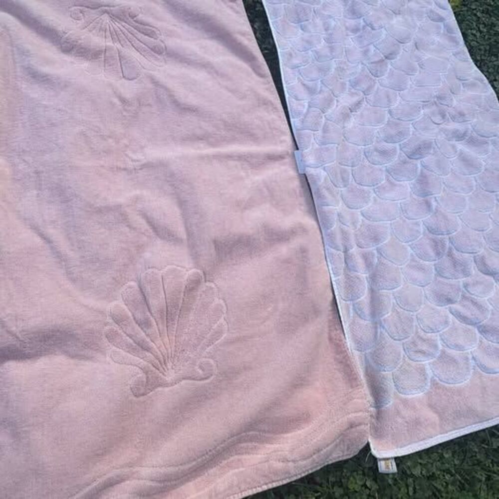 Vintage towel set beach themed seashell 1980s pink